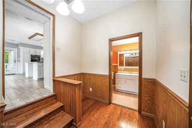 2822 Selkirk Bush Rd SW, Warren, OH 44481 - photo 2