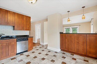 73 Highland St unit 3, Waltham, MA 02453 - photo 4