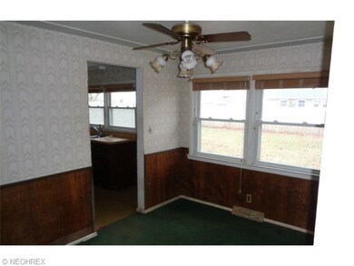 4860 Ferndale Ave, Sheffield Lake, OH 44054 - photo 4