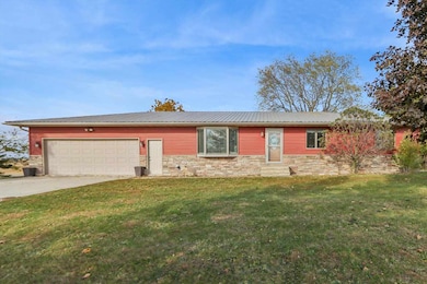 2463 110th St, Marengo, IA 52301 - photo 4