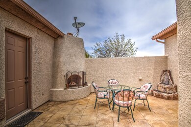 MOUNTAIN VIEW COURTYARD AND CASITA ENTRA