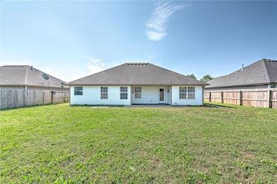 1301 E Courage, Siloam Springs, AR 72761 - photo 2