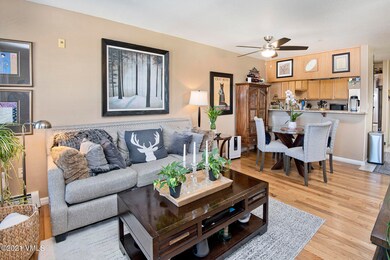 Riverwalk-Amber-318-MLS_09