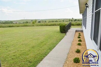 28350 Keene Eskridge Rd, Maple Hill, KS 66507 - photo 3