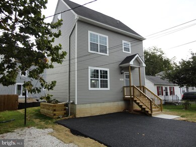 7905 W End Dr, Riviera Beach, MD 21226 - photo 2