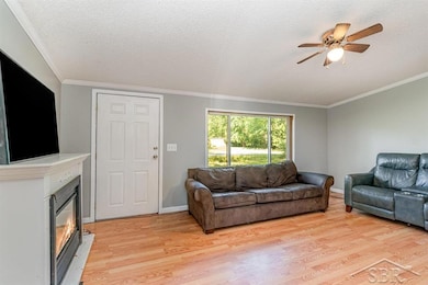 1404 N Texas Ln, Midland, MI 48642 - photo 4