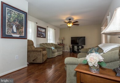 108 E North St, Strasburg, VA 22657 - photo 7