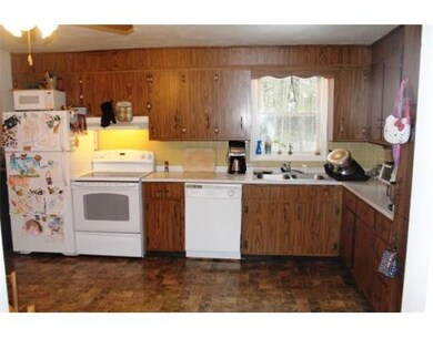 88 Paxton Rd, Spencer, MA 01562 - photo 4