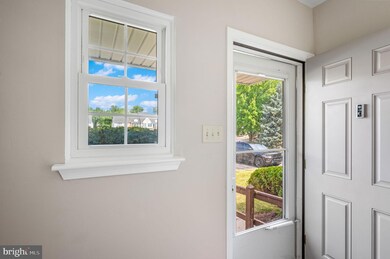 441 Wendover Dr unit 136-B, Eagleville, PA 19403 - photo 2