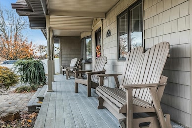 94 Pequot Ln, East Islip, NY 11730 - photo 4