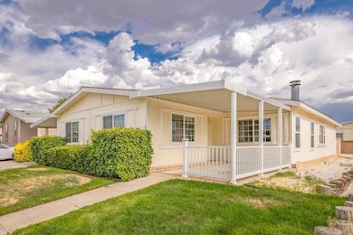 45465 25th St E unit Spc 176, Lancaster, CA 93535 - photo 2