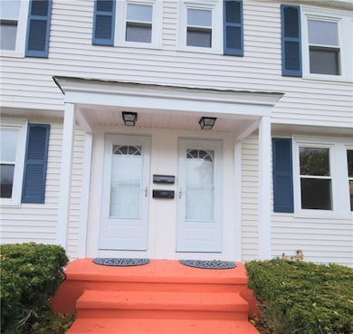 1 Shangri-La Ln, Middletown, RI 02842 - photo 2