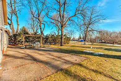 3901 E 28th St, Des Moines, IA 50317 - photo 2