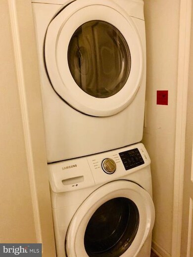 12749 Longford Glen Dr, Germantown, MD 20874 - photo 6