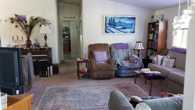 Livingroom 2 pic