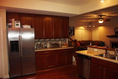 Kitchen 2-2