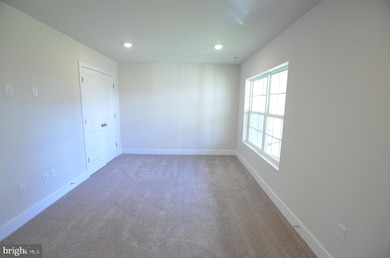 7569 Dundee Rd, Baltimore, MD 21244 - photo 6