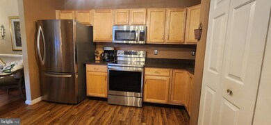 2404 Chestnut Terrace Ct unit 102, Odenton, MD 21113 - photo 2