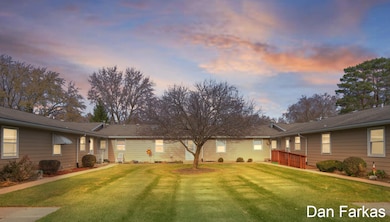 5143 Southglow Ct SE unit 169, Grand Rapids, MI 49508 - photo 2