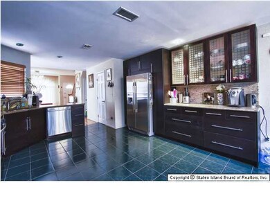 162 Camden Ave, Staten Island, NY 10309 - photo 6