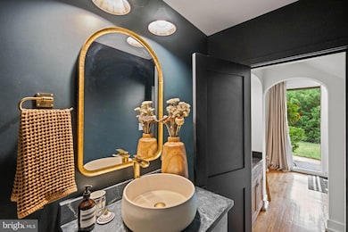 5502 N Charles St, Baltimore, MD 21210 - photo 7