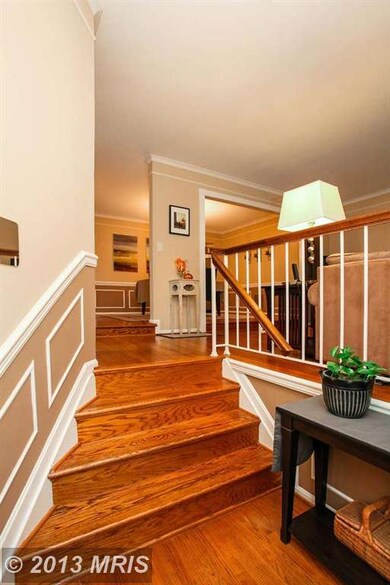 6826 Earthstar Ct, Springfield, VA 22152 - photo 3