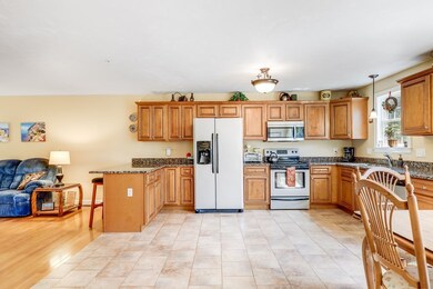 150 Beaver St unit 150, Milford, MA 01757 - photo 4
