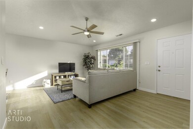 1090 E 700 S #33-H Ovard (5 of 26)