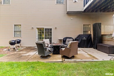 5912 W Ridgecrest Cir, Peoria, IL 61615 - photo 5