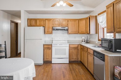 100 Old Log Rd, Linden, VA 22642 - photo 4