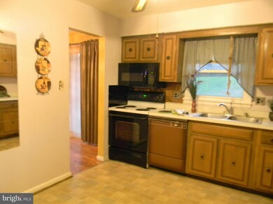 13109 Chalfont Ave, Fort Washington, MD 20744 - photo 7