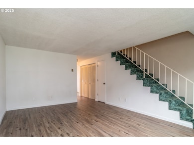 885 NE Sunset St unit 11, Roseburg, OR 97470 - photo 6