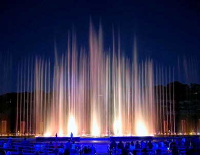 hilton water show