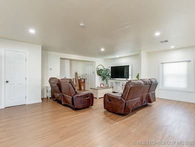 120 Pruitt Rd, Ada, OK 74820 - photo 7