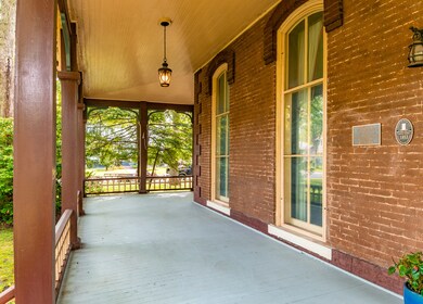 505 College Ave, Lincoln, IL 62656 - photo 4