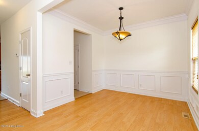 10101 Hornbeam Blvd, Louisville, KY 40228 - photo 4