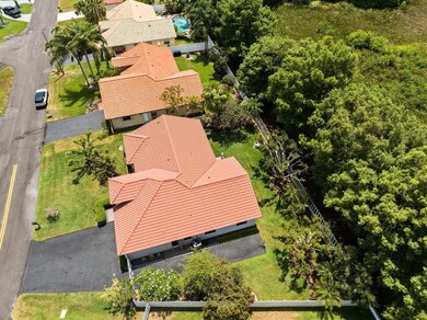 VERY PRIVATE BACK YARD