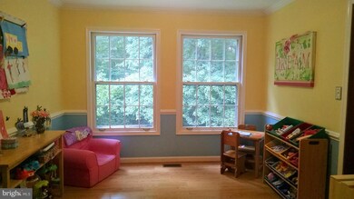 10705 Whiperwhill Ct, Spotsylvania, VA 22553 - photo 3