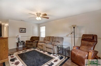 304 E 4th St, Springfield, GA 31329 - photo 5
