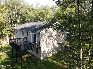 199 Lake Forest Dr, Dingmans Ferry, PA 18328 - photo 5