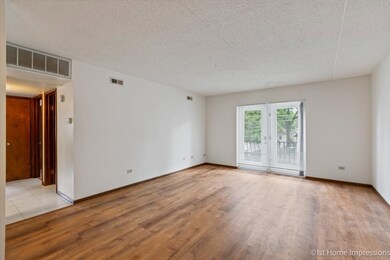 18245 Burnham Ave unit 5, Lansing, IL 60438 - photo 2