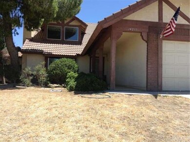 14211 Apple Creek Dr, Victorville, CA 92395 - photo 2