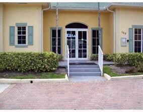 201 Meadows Cir, Boynton Beach, FL 33436 - photo 2