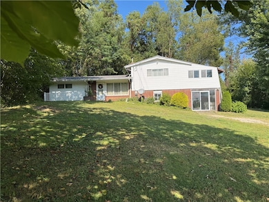 2185 Morgantown Rd, Uniontown, PA 15401 - photo 2