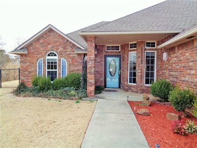 19700 Martha Cir, Harrah, OK 73045 - photo 3