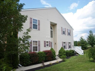 6817 Hunt Dr, Macungie, PA 18062 - photo 2