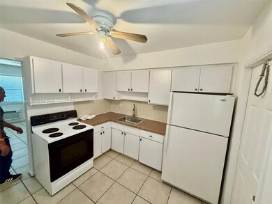 606 SW 8th St unit 1-2, Hallandale Beach, FL 33009 - photo 3