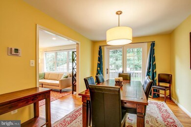 8809 Honeybee Ln, Bethesda, MD 20817 - photo 5