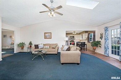 4201 Jersey Ridge Rd, Davenport, IA 52807 - photo 5