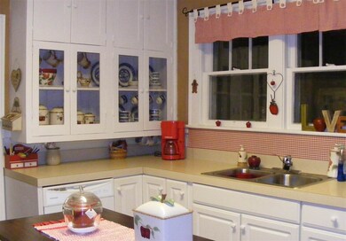 All appliances included, dishwasher new